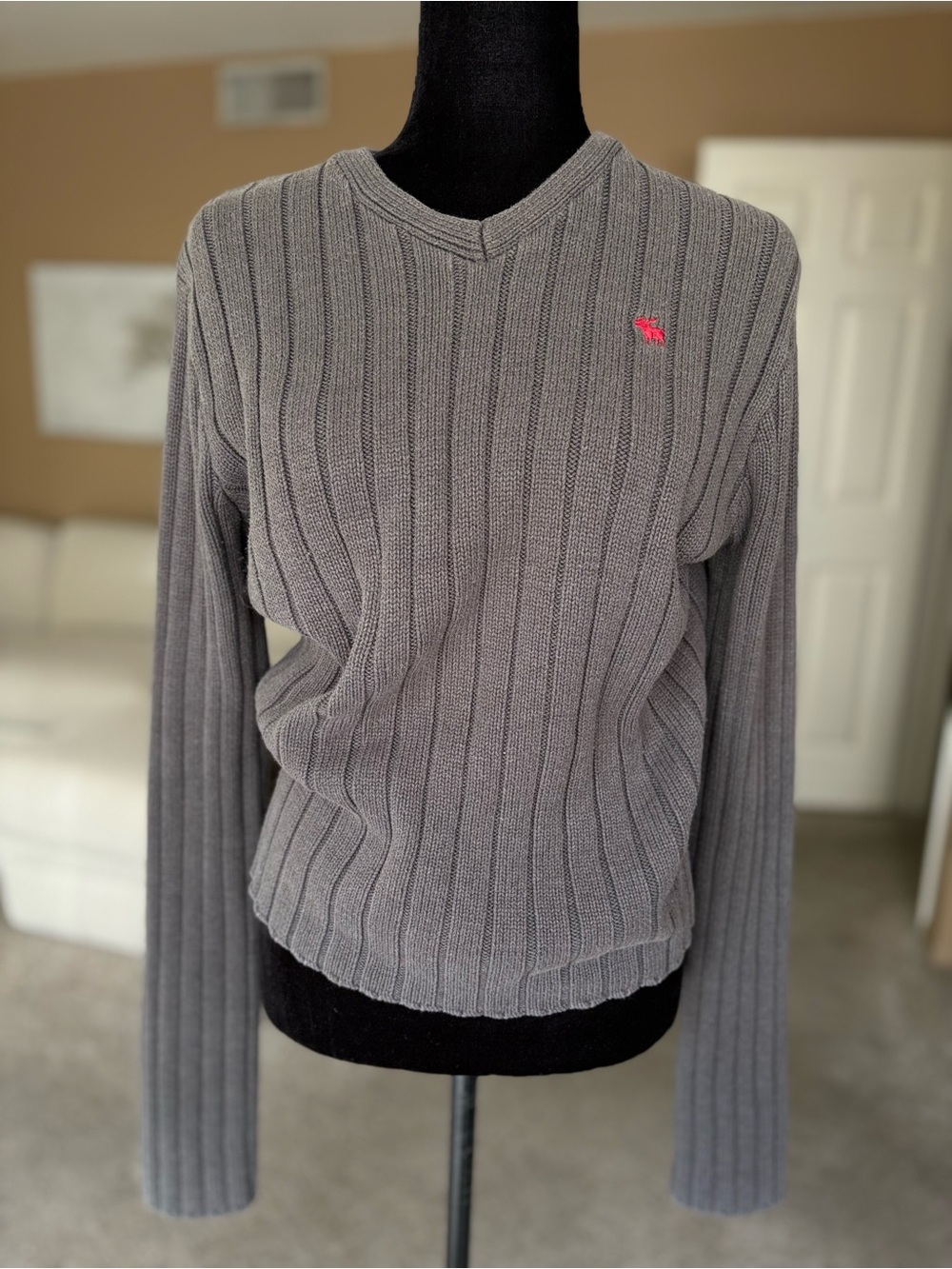 Abercrombie & Fitch Women's Brown Ribbed V‑Neck Sweater Size Small